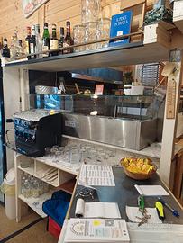 pizzeria con cucina