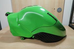 Serbatoio kawasaki ninja zx6r 2005 2006
