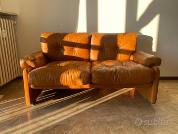 Divano in pelle due posti anni 60 color cammello