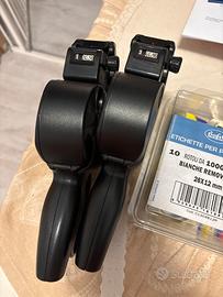 Prezzatrici con etichette adesive