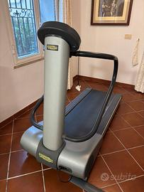 Tapis roulant Technogym professionale