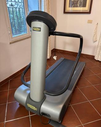 Tapis roulant Technogym professionale