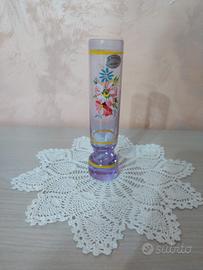 Vecchio bicchierino in vetro cristallo con fiori