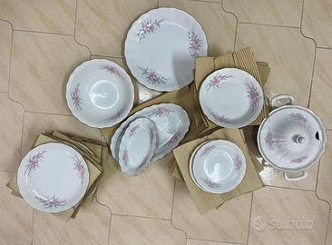 Servizio di piatti in ceramica