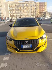 Puegeout 208 gt line
