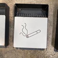 Posacenere murale da esterni