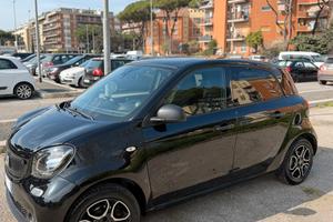 Smart fourfour 2019 nera