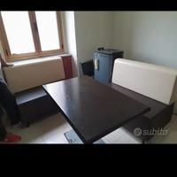 poltroncine e tavolo