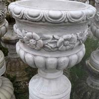 Calice rose in cemento e polvere di marmo