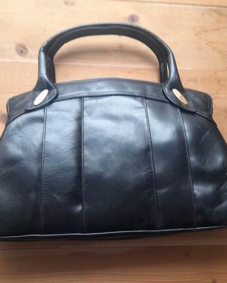 Elegante borsa nera in pelle