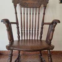 Sedia dondolo in legno artigianale