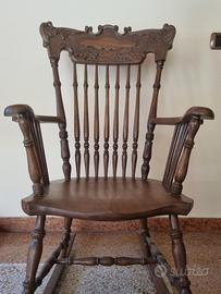 Sedia dondolo in legno artigianale