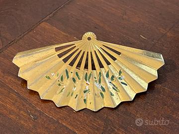 Spilla vintage a ventaglio dorata floreale