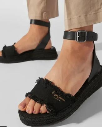 Sandali Pepe Jeans neri con zeppa