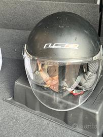 3 caschi usati in buone condizioni