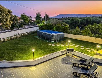 Villa a Fontane Bianche Siracusa con piscina