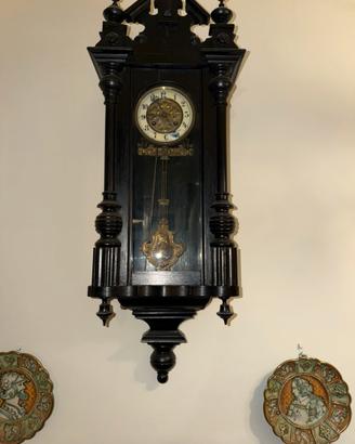 orologio a pendolo da parete antico in legno scuro