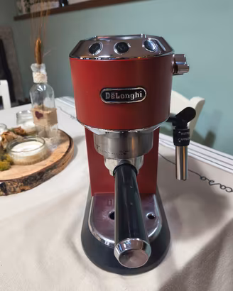 macchina caffè dedica DeLonghi 