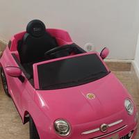 macchina elettrica Fiat 500 rosa
