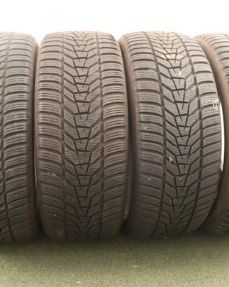 Gomme Hankook Winter icept 225 40 20 inverno