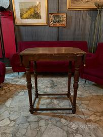 Tavolo o console in Noce – XVIII Secolo (Luigi XV)