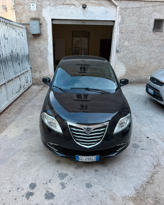 Lancia Y