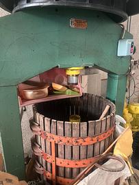 Torchio elettrico per vendemmia