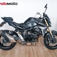 SUZUKI GSR 750 - 2016 Passaggio incluso