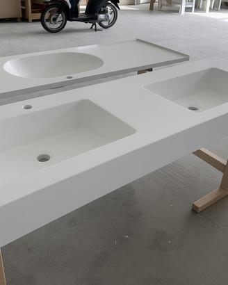Top con doppio Lavabo in Corian® - 160x47