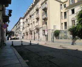 NEGOZIO A TORINO
