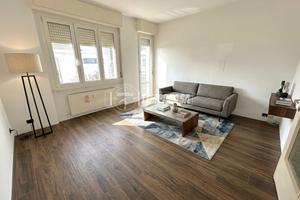 CINQUE LOCALI AL PIANO RIALZATO CON BOX E CANTINA!