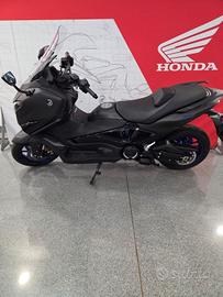 Yamaha T Max 560
