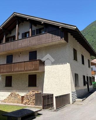 2 LOCALI A CARISOLO