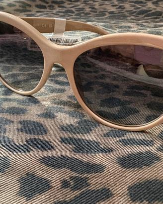 Chanel CH5458 beige con logo laterale