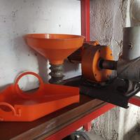 Kit Tradizione: Passapomodori Elettrico Tappatrice