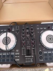 Pioneer dj console