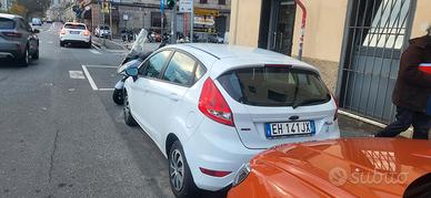 Stupenda Ford Fiesta
