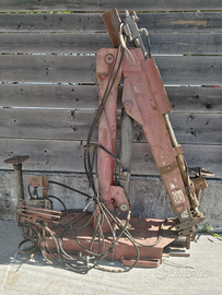 Gru per rimorchio o trattore