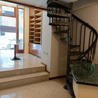 Locale commerciale via Roma alta