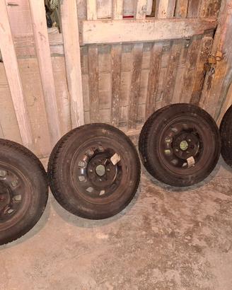 175/65R14 con cerchi Kia Hyundai