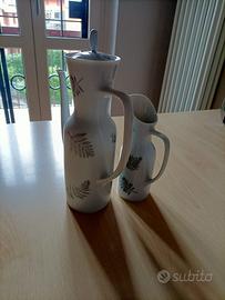 Teiera e lattiera in porcellana