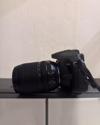 Nikon D3500 + 18-140mm VR - 4500 scatti