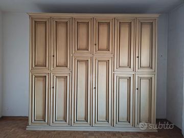 Armadio in legno