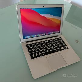 MacBook Air 13.3"  Intel i7 8/256GB BACK TO SCHOOL