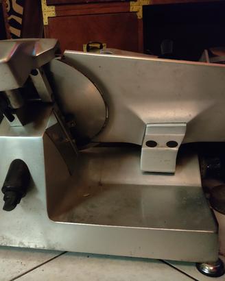 Affettatrice professionale 380 Volts