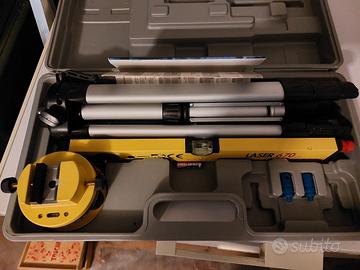 livella laser con piedistallo 