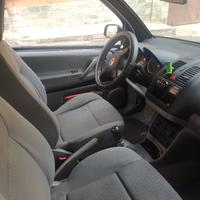 Volkswagen Lupo 1400 td assetata. 