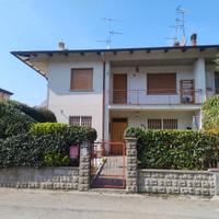 Pentalocale ingresso indipendente+garage+giardino