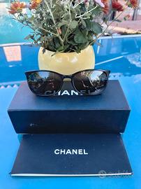 occhiali da sole Chanel