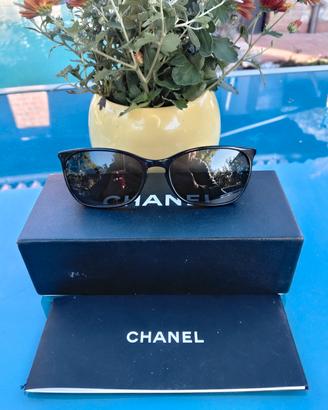 occhiali da sole Chanel